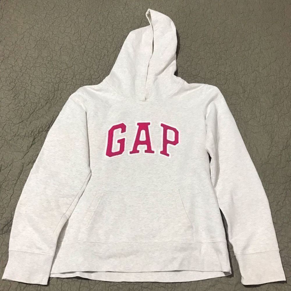 Gap hoodie size medium….S..109